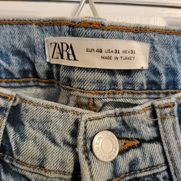Zara Light Wash Button Fly Denim Jeans Size 31 - Picture 4 of 4